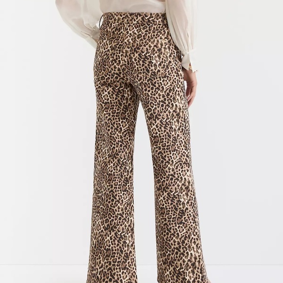 Petite High Rise Wide Leg Jeans in Leopard Print - Picture 2 of 10